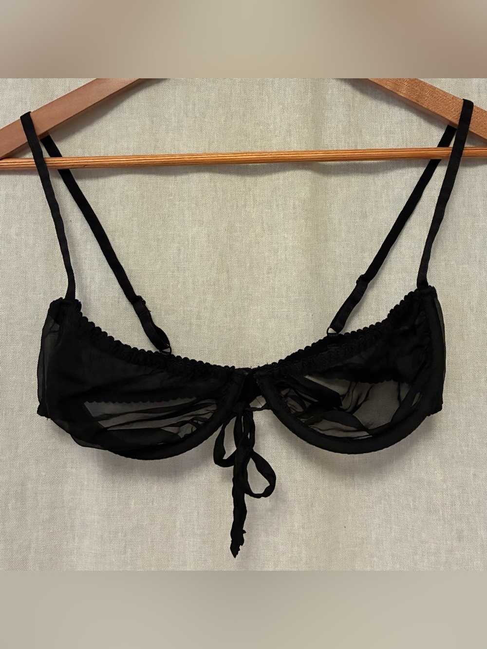 SKIMS Onyx Romance Balconette Bra 34D 100% Silk